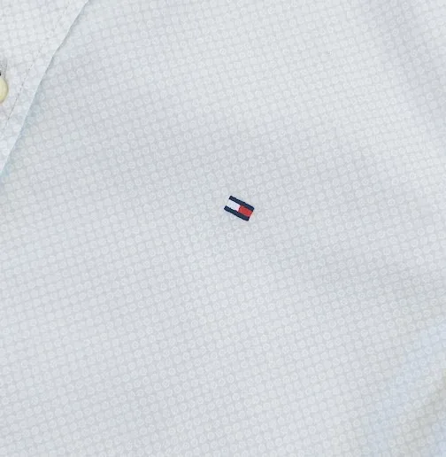 Camisa Tommy Hilfiger para caballero diseño de lunares