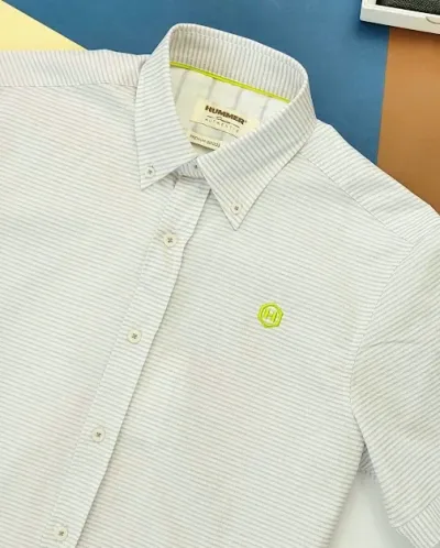 Camisa Hummer para caballero diseño a rayas color blanco y gris