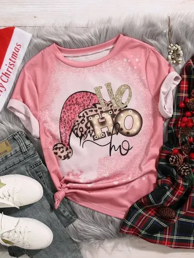 Camiseta para dama color rosado diseño de navidad con estampado de letra