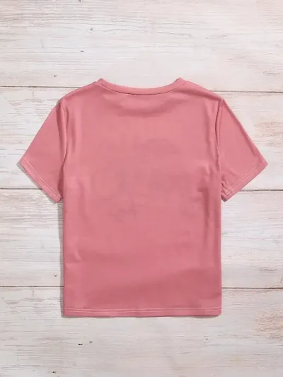 Camiseta para dama color rosado diseño de navidad con estampado de letra