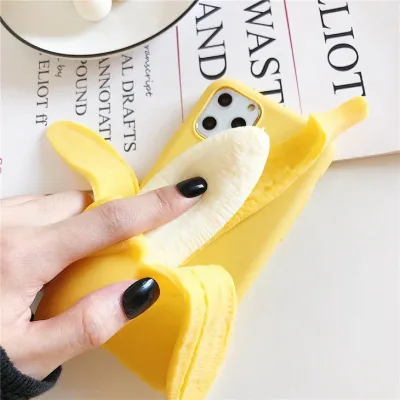Funda para celular con diseño de banano
