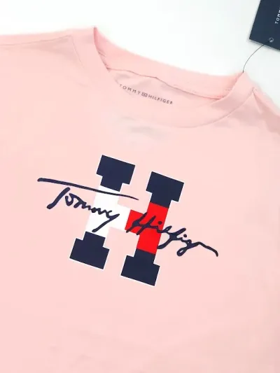 Camiseta Tommy Hilfiger para muchacho color rosa