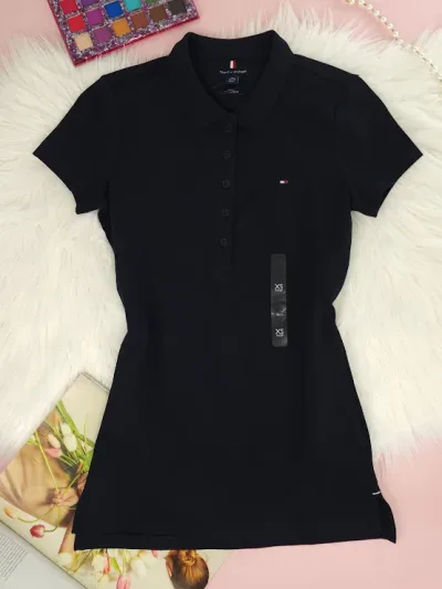 Camiseta tommy Hilfiger para dama color azul oscuro cuello tipo polo manga corta