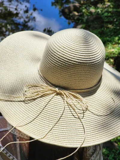 Sombrero para dama color beige
