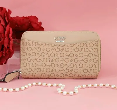 Cartera Guess para dama color rosa