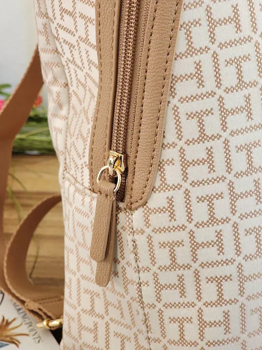 Bolso Tommy Hilfiger para dama XW03752-9740F5 COLOR BEIGE