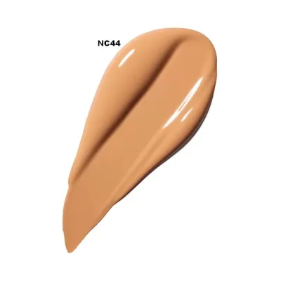 Base de maquillaje MAC para dama tono NC44