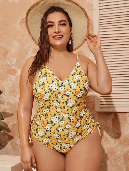 Vestido de baño para dama color amarillo con estampado floral