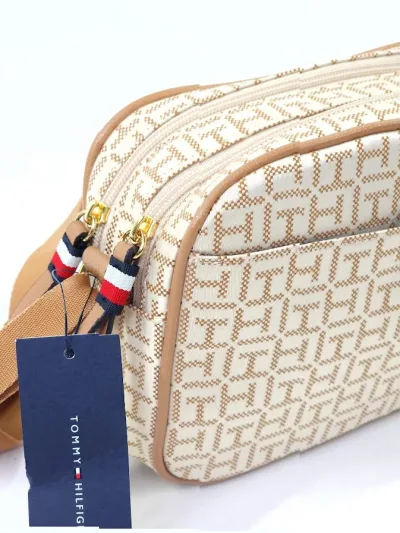 Bolso Tommy Hilfiger para dama color beige