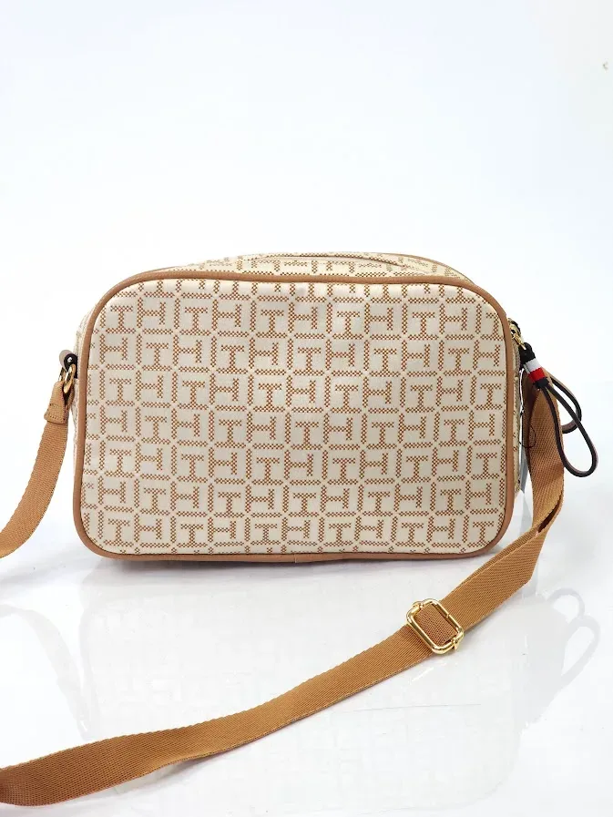 Bolso Tommy Hilfiger para dama color beige