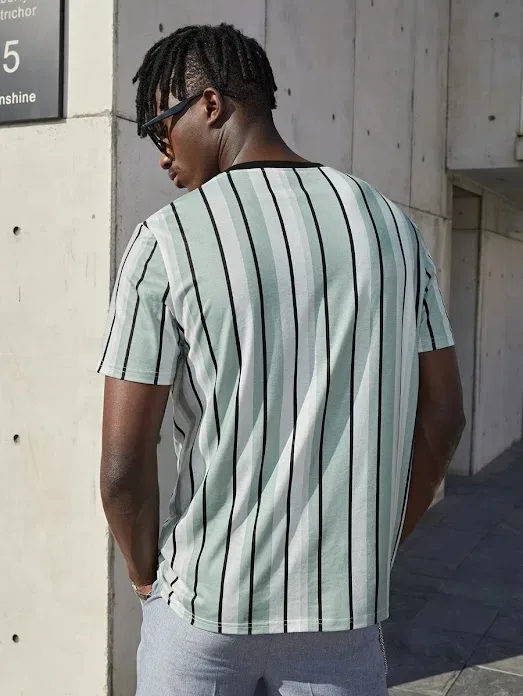 Camiseta para caballero color verde con diseño de rayas