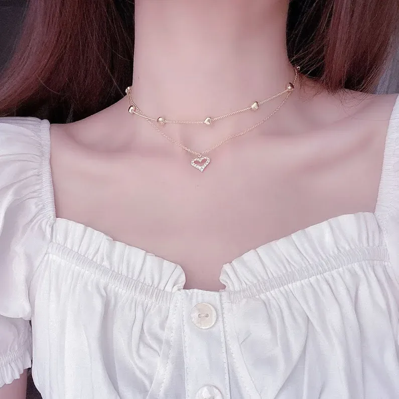 Collar de fantasía con diseño de corazón
