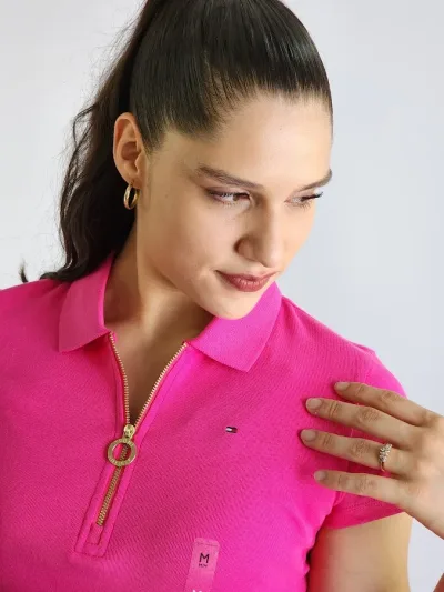 Camiseta Tommy Hilfiger para dama color fucsia
