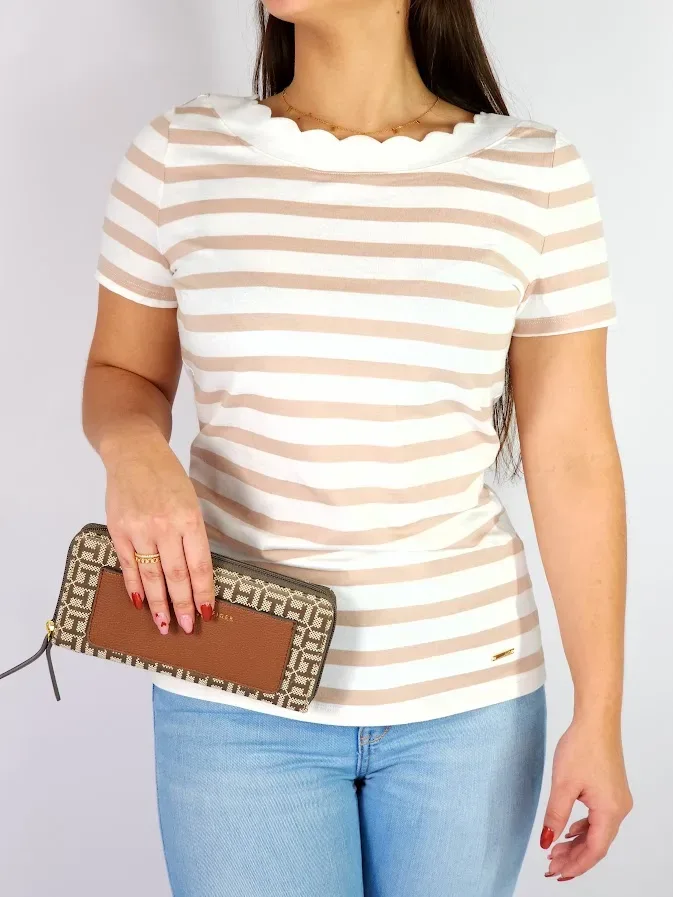 Camiseta Anne Klein Diseño a rayas