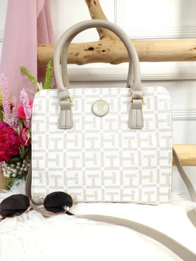Bolso Tommy Hilfiger para dama color beige y blanco