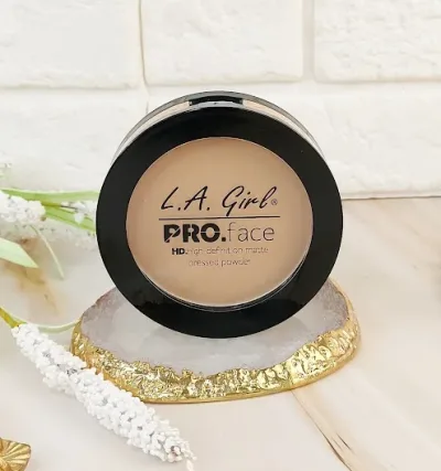 Polvos compactos mate L.A. Girl para dama GPP606