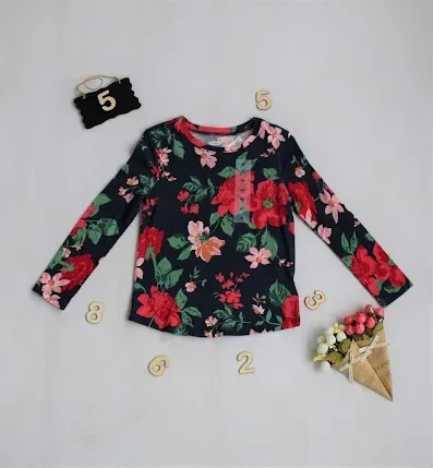 Blusa manga larga Old Navy para niña con estampado de flores