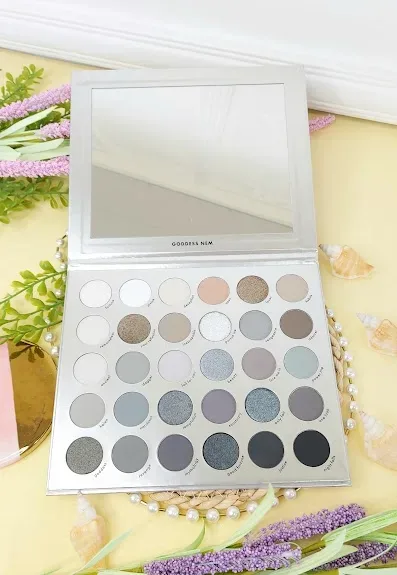 Paleta de sombras para ojos Kara Duo colores metalicos