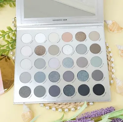 Paleta de sombras para ojos Kara Duo colores metalicos