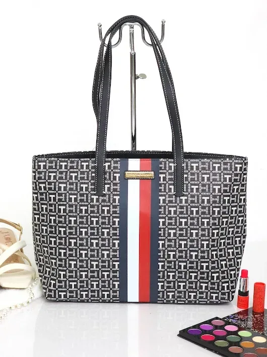Bolso Tommy Hilfiger para dama color negro