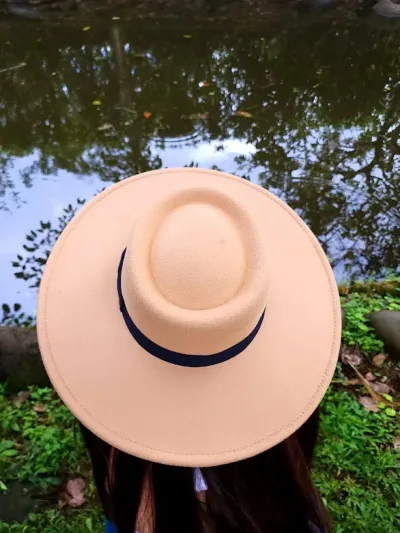 Sombrero para dama color café claro
