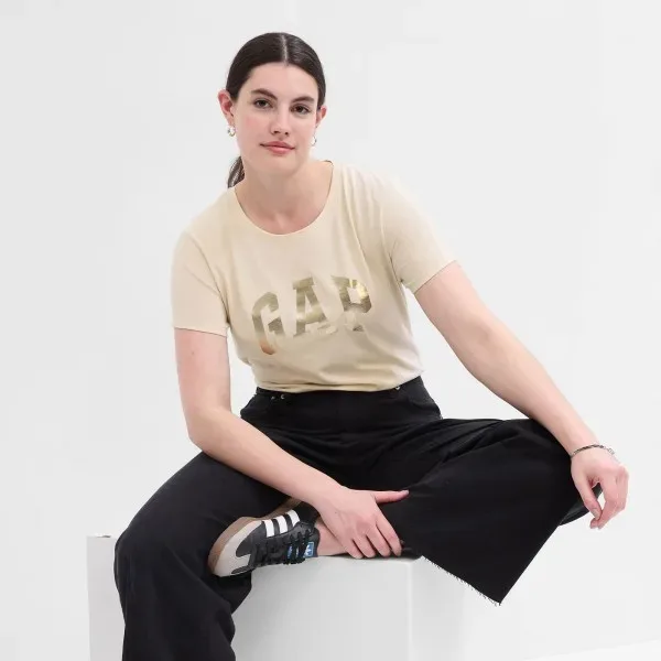 Camiseta GAP para dama color beige