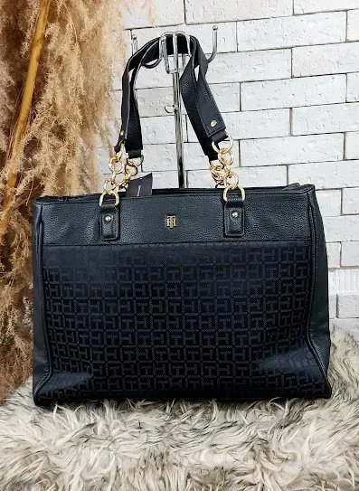 Bolso Tommy Hilfiger para dama color negro