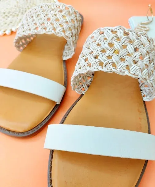 Sandalias para dama color coral y beige