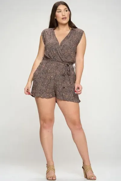 Enterizo para dama color gris con estampado floral