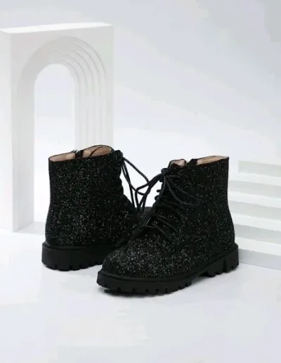 Botas para niña color negro
