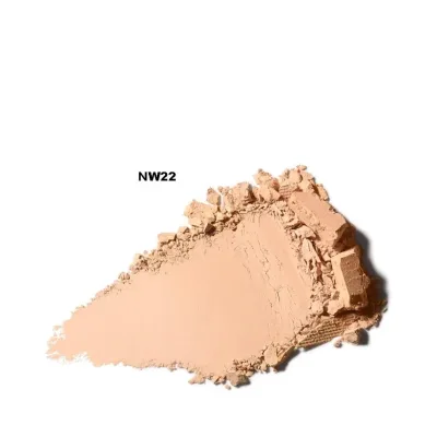 Base de maquillaje MAC en polvo para dama tono NW22