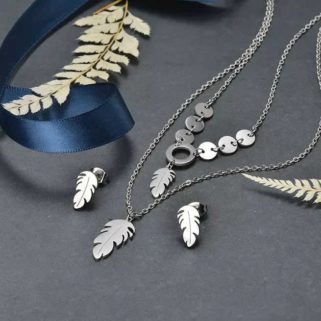Conjunto de acero inoxidable para dama color plateado