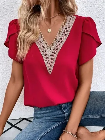 Blusa para dama color rojo con detalles en dorado