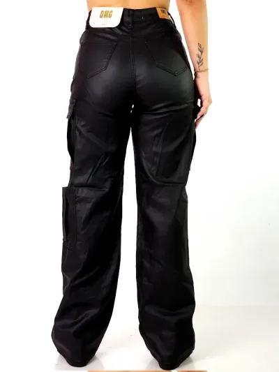 Pantalón Cargo de cuerina para dama