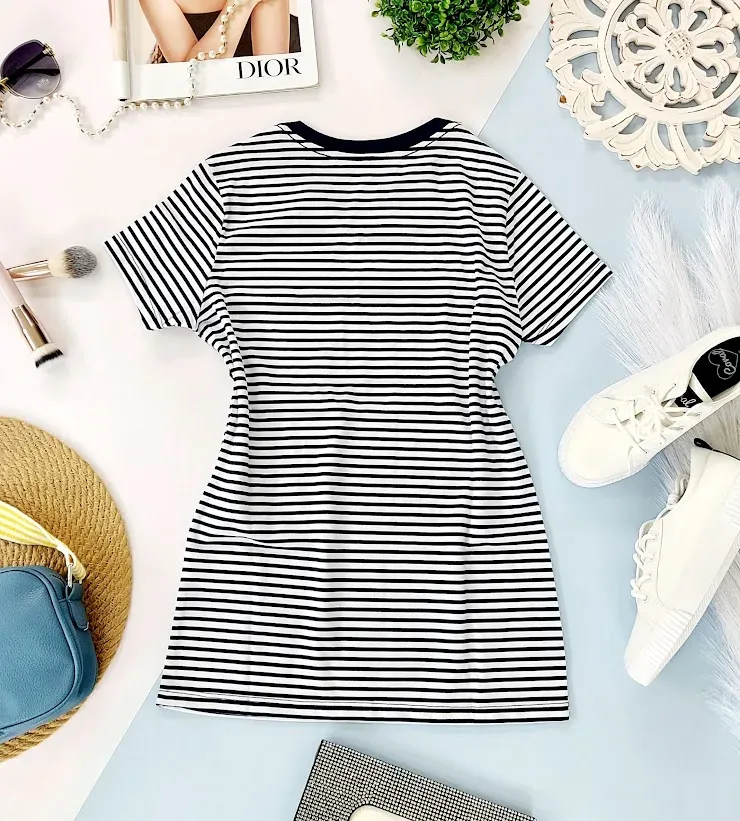 Camiseta Nautica para dama patrón a rayas blanco y azul
