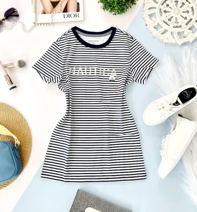 Camiseta Nautica para dama patrón a rayas blanco y azul
