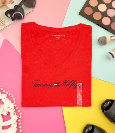 Camiseta Tommy Hilfiger para dama color rojo con brillos