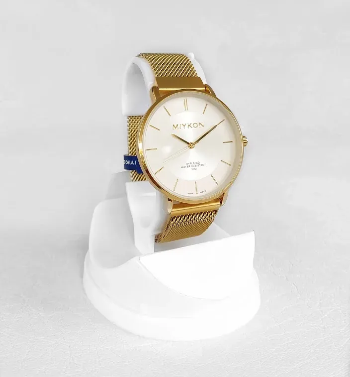 Reloj MIYKON para dama color dorado