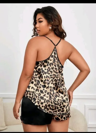Pijama para dama con estampado animal print