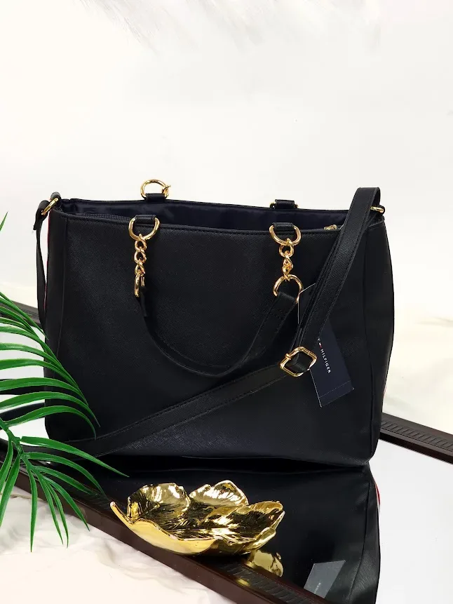 Bolso Tommy Hilfiger para dama color negro
