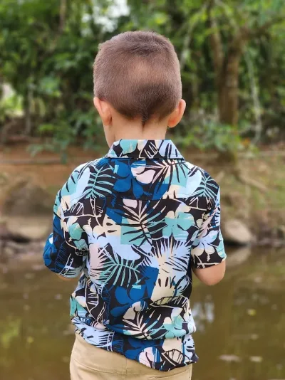Camisa para niño diseño tropical