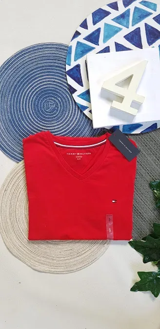 Camiseta Tommy Hilfiger para caballero color rojo
