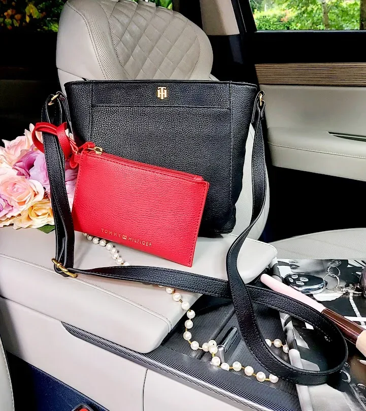 Bolso Tommy Hilfiger para dama color blanco