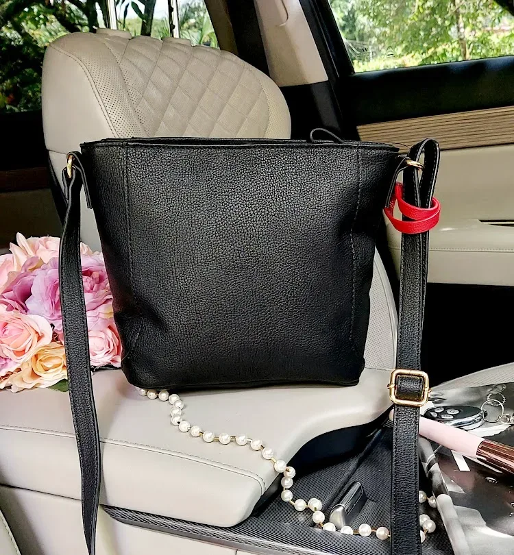 Bolso Tommy Hilfiger para dama color blanco