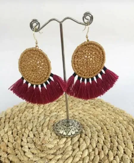 Aretes para dama de fantasía con forma de media luna y circulo