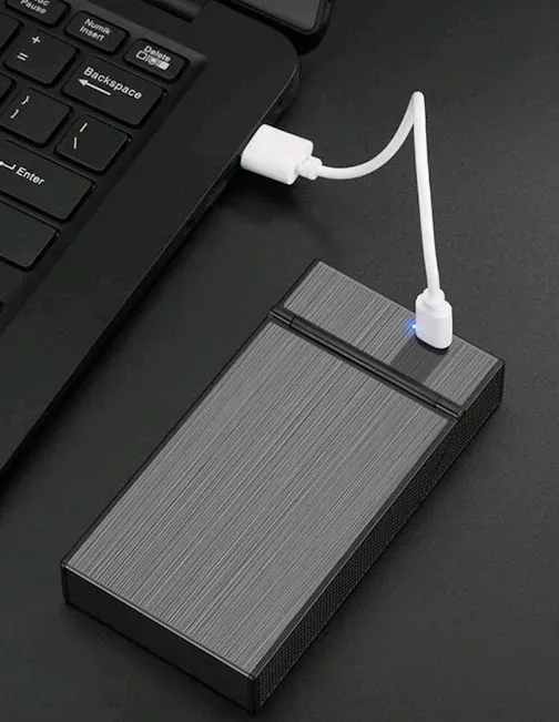 Estuche para cigarros con encendedor incluido