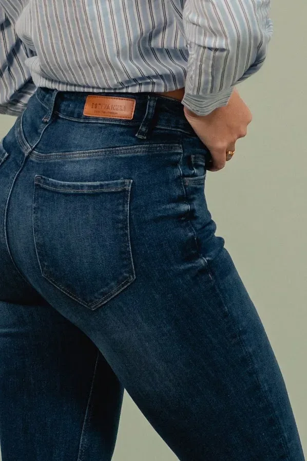 Jeans Skinny Estivaneli para dama color azul oscuro LNY-4206