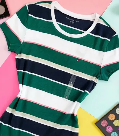 Camiseta Tommy Hilfiger para dama diseño a rayas multicolor