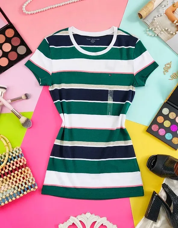 Camiseta Tommy Hilfiger para dama diseño a rayas multicolor