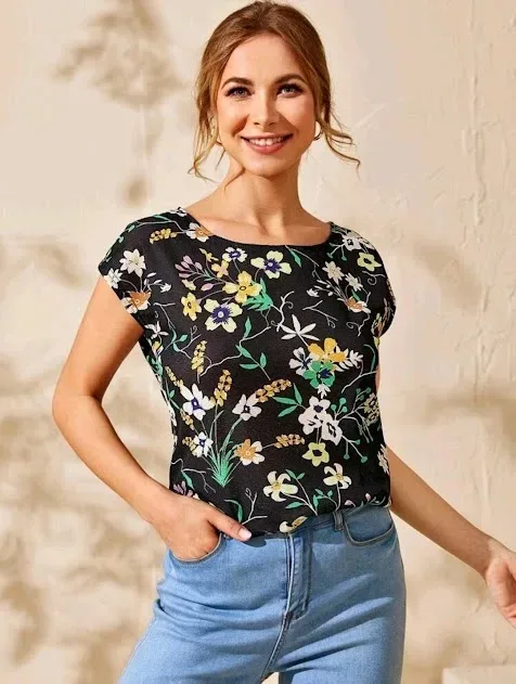 Blusa para dama color negro con estampado floral